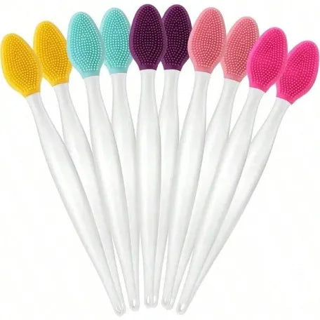 LIP SCRUBBER